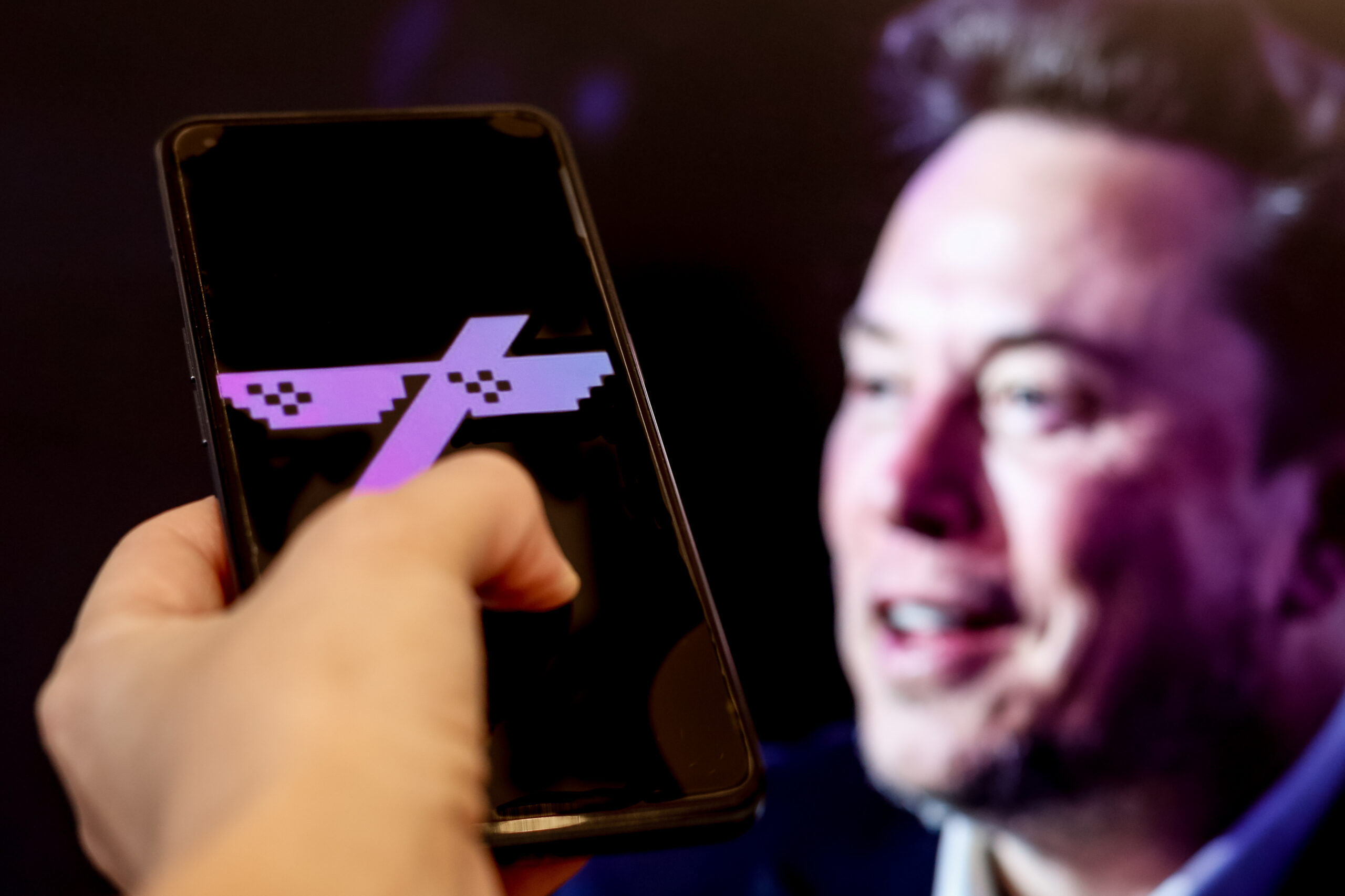 Elon Musk pensa a un Tesla Phone