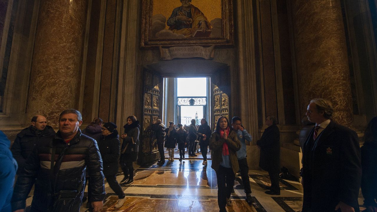 Il Papa ai comunicatori: espellere quella “putrefazione” cerebrale”