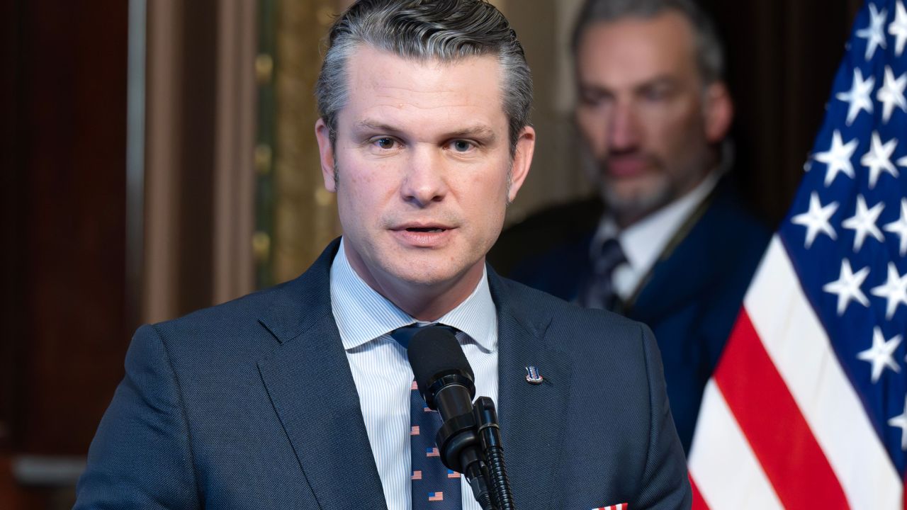 Pete Hegseth è il nuovo Capo del Pentagono USA