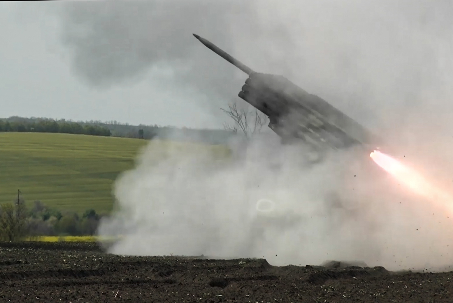 Ucraina sferra massiccio attacco su Kursk