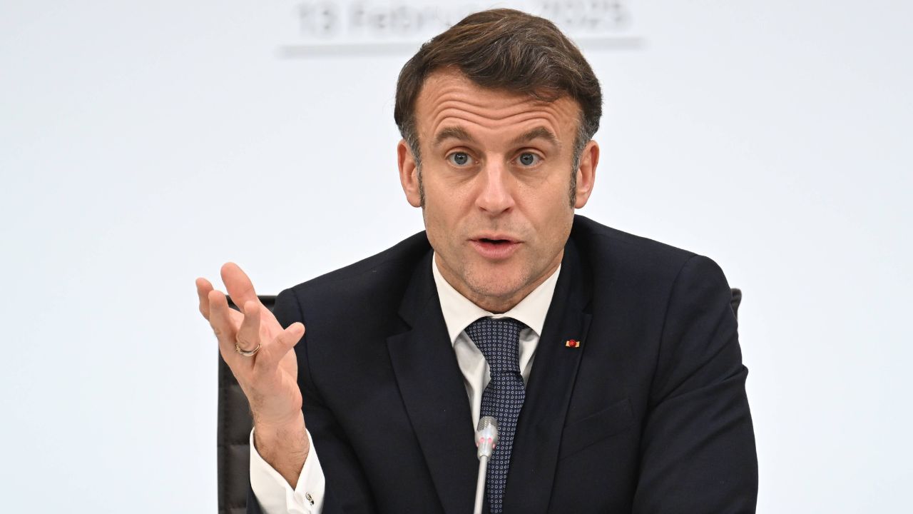 Macron, oggi nuovo vertice a Parigi