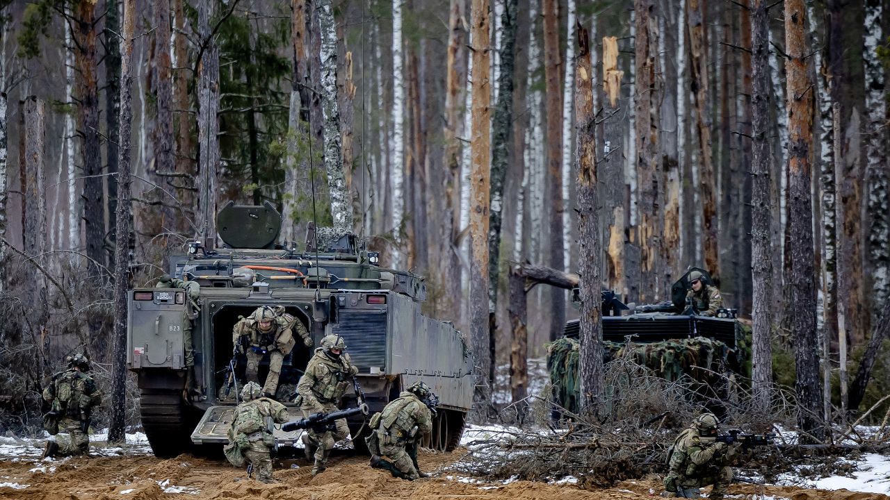 Allarme Groenlandia: i Paesi NATO meditano invio truppe