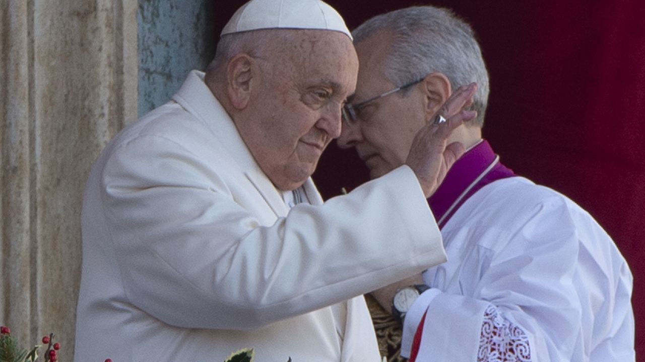 Auspici e preghiere per Papa Francesco