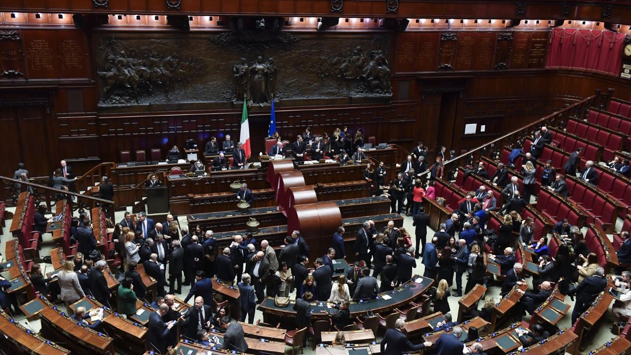 Sondaggi politici: aumenta il gap tra Centrodestra e Centrosinistra