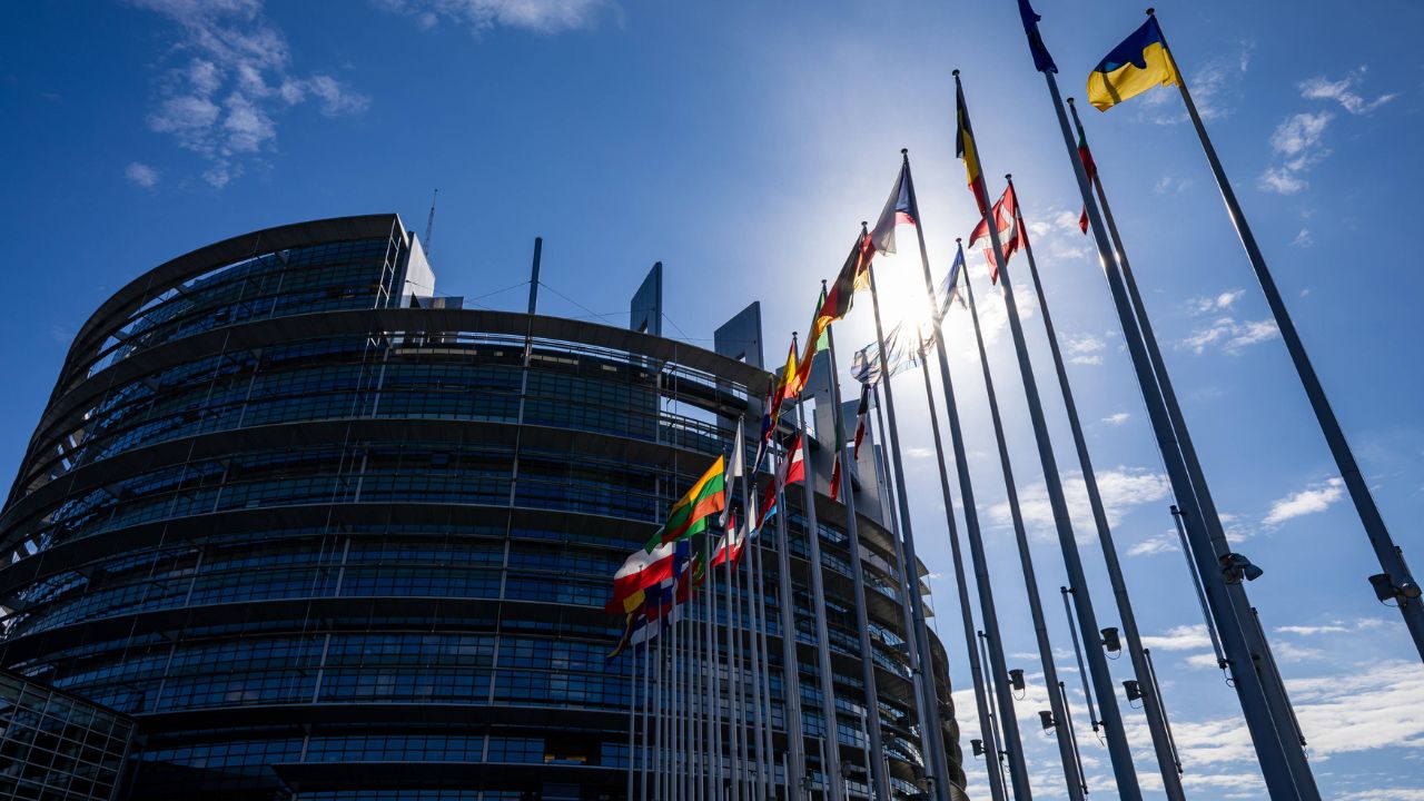 In piazza per l’Europa a Roma. Serra: “Siamo tanti perché siamo popolo”